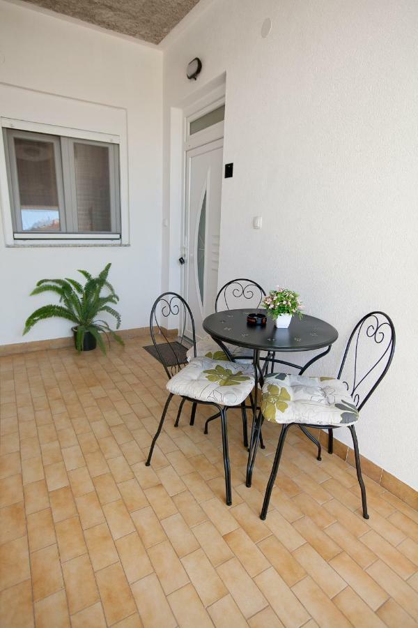 1 Appartement