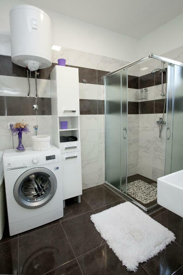 Appartement 1 *